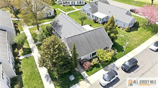 272 Middlebury Lane 272C, Monroe, NJ 08831