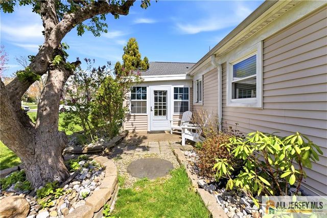 272 Middlebury Lane 272C, Monroe, NJ 08831