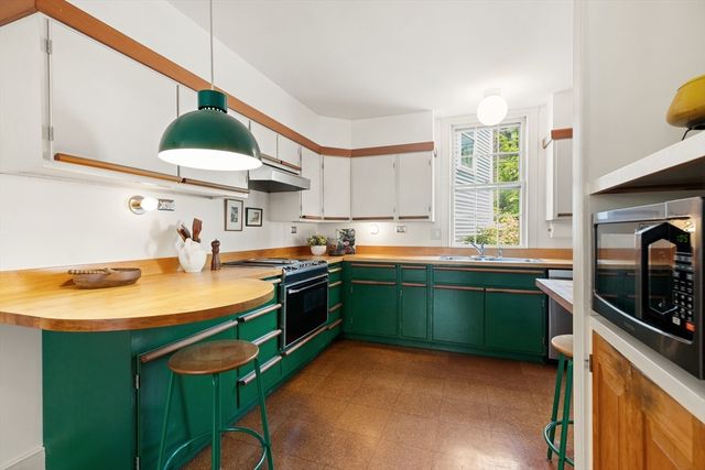 34 Pearl Street, Marblehead, MA 01945