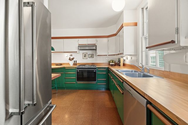 34 Pearl Street, Marblehead, MA 01945