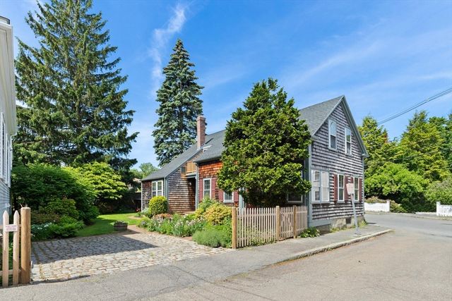 34 Pearl Street, Marblehead, MA 01945