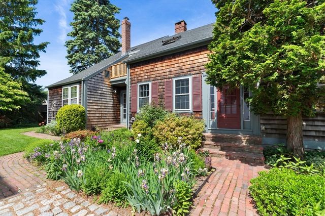 34 Pearl Street, Marblehead, MA 01945