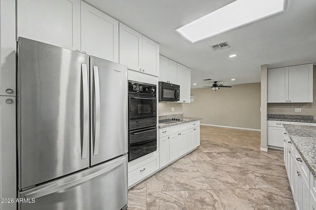 10962 W KELSO Drive, Sun City, AZ 85351