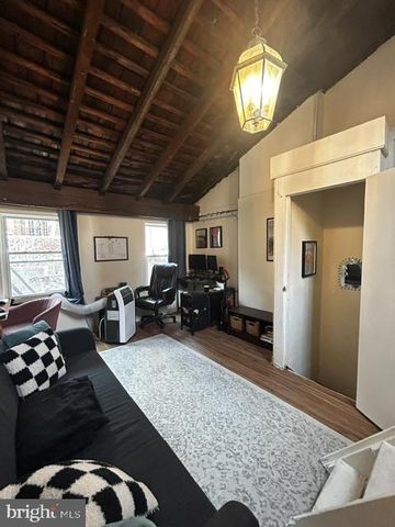 2013 MORAVIAN ST, Philadelphia, PA 19103