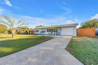 6830 35TH AVENUE N, St Petersburg, FL 33710