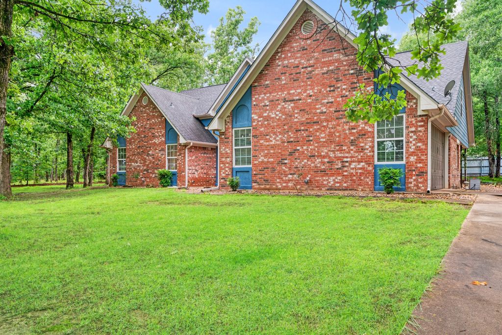 144 County Road 43400, Paris, TX 75462