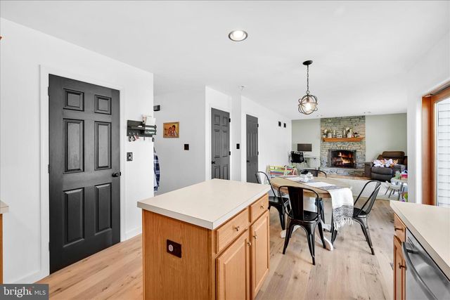 430 OAK LN, Palmyra, PA 17078