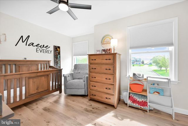 430 OAK LN, Palmyra, PA 17078