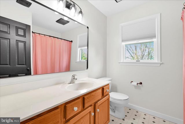 430 OAK LN, Palmyra, PA 17078