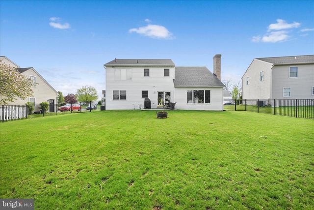 430 OAK LN, Palmyra, PA 17078