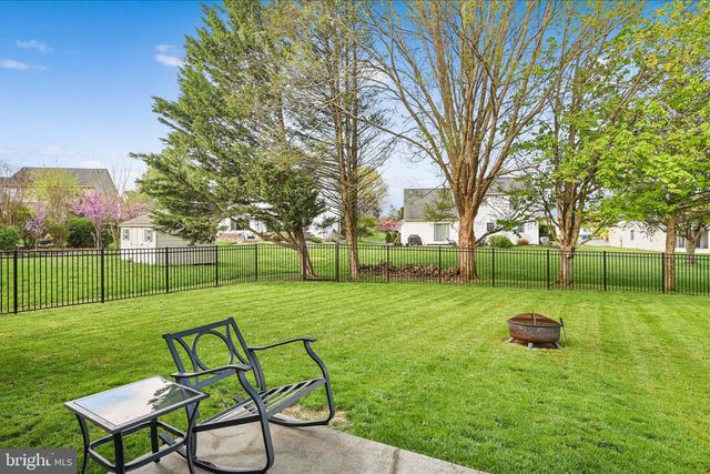 430 OAK LN, Palmyra, PA 17078