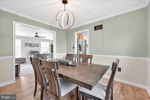 430 OAK LN, Palmyra, PA 17078