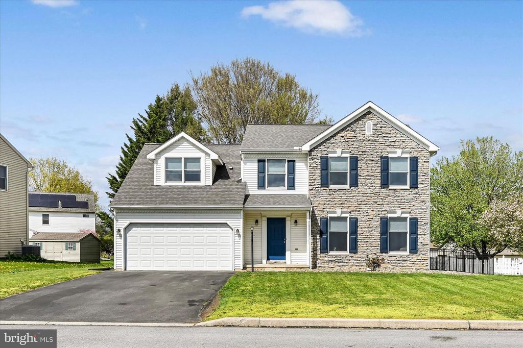 430 OAK LN, Palmyra, PA 17078