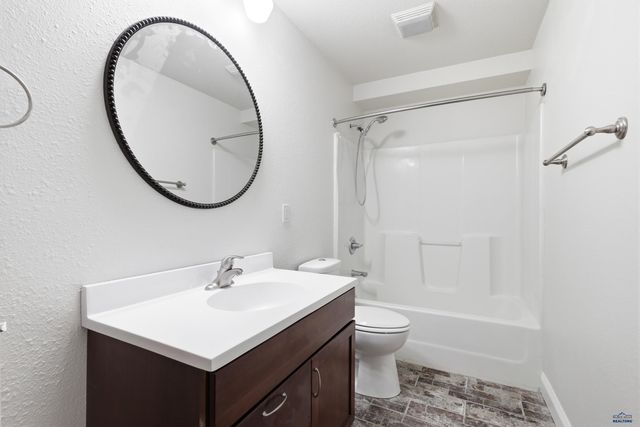 1816 EVERGREEN DR, Rapid City, SD 57702