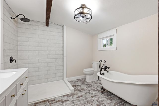 1816 EVERGREEN DR, Rapid City, SD 57702