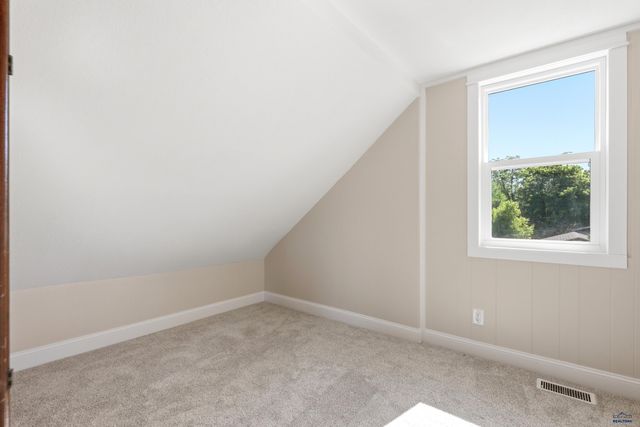 1816 EVERGREEN DR, Rapid City, SD 57702