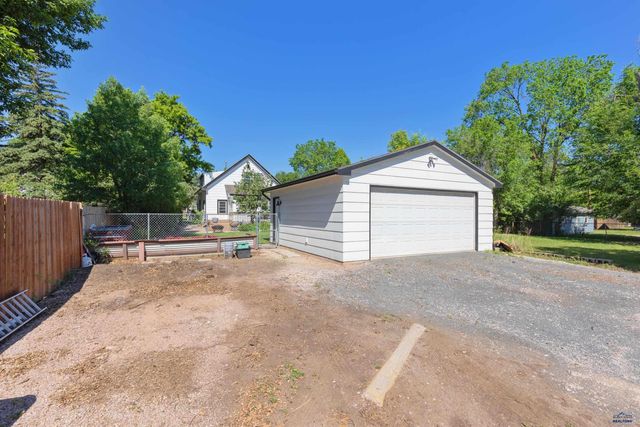 1816 EVERGREEN DR, Rapid City, SD 57702