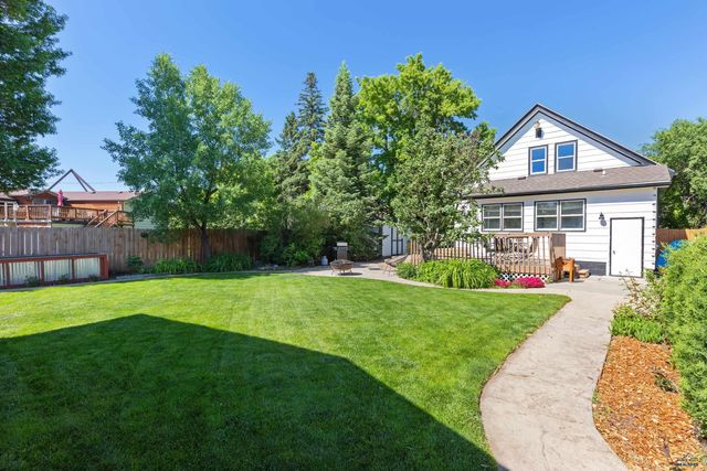 1816 EVERGREEN DR, Rapid City, SD 57702