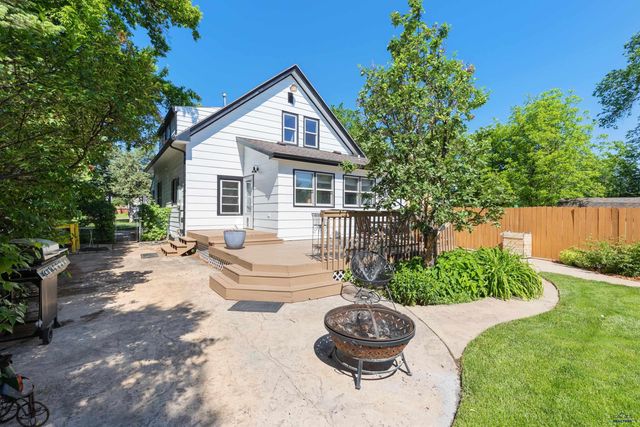 1816 EVERGREEN DR, Rapid City, SD 57702