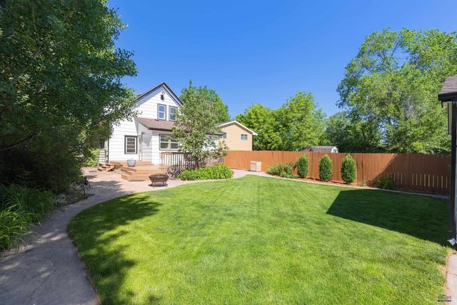 1816 EVERGREEN DR, Rapid City, SD 57702
