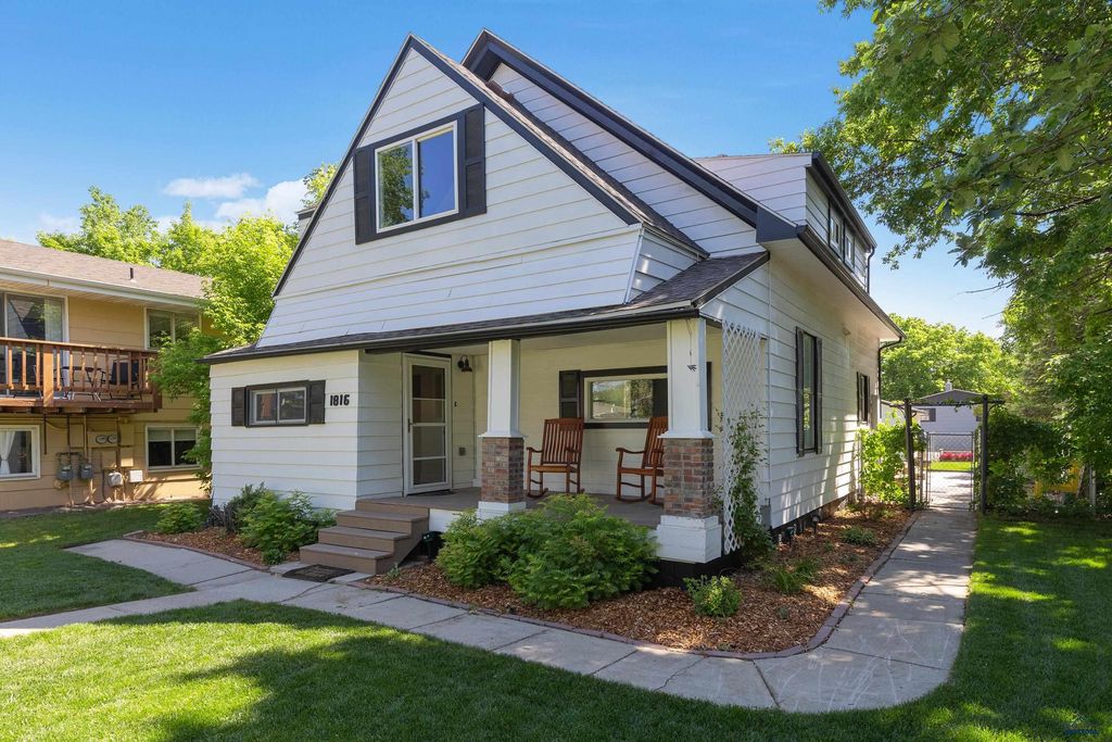 1816 EVERGREEN DR, Rapid City, SD 57702