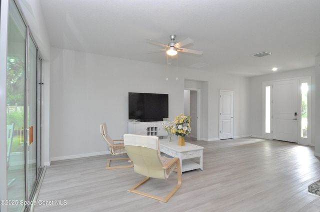 241 Saint Andre Boulevard SW, Palm Bay, FL 32908