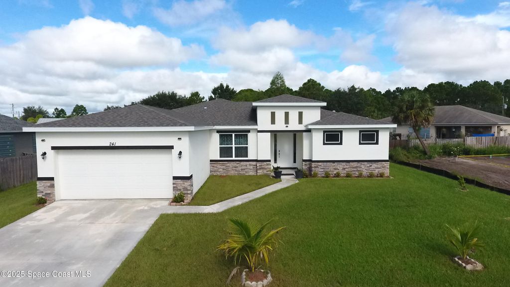 241 Saint Andre Boulevard SW, Palm Bay, FL 32908
