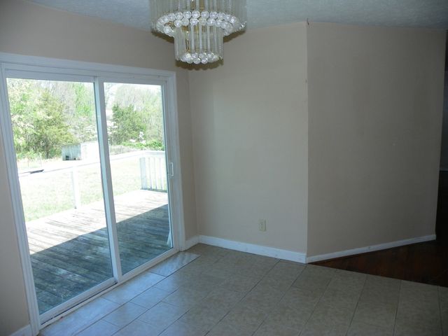 306 Doug Luna Rd, Walling, TN 38587