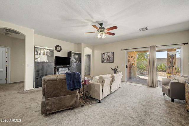 3645 S JOSHUA TREE Lane, Gilbert, AZ 85297
