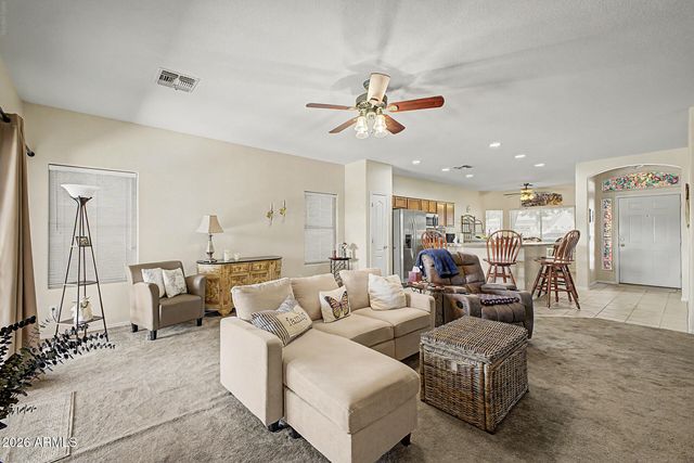 3645 S JOSHUA TREE Lane, Gilbert, AZ 85297
