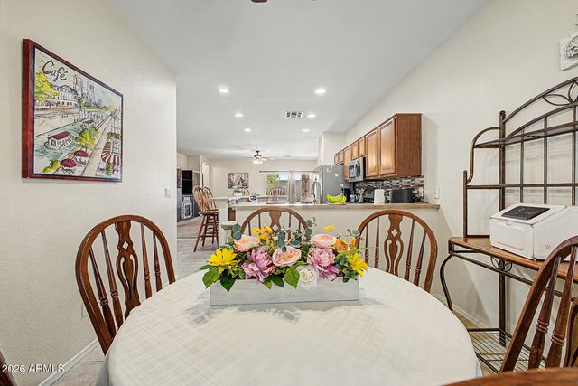 3645 S JOSHUA TREE Lane, Gilbert, AZ 85297