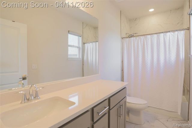 13101 Valencia Drive, Utica, MI 48315