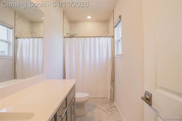 13101 Valencia Drive, Utica, MI 48315
