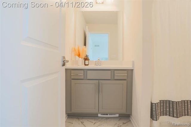 13101 Valencia Drive, Utica, MI 48315