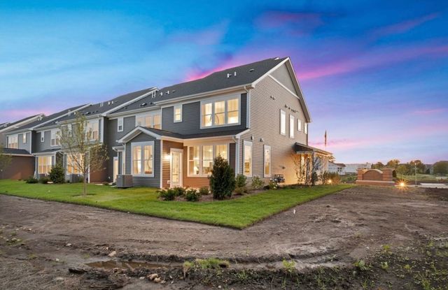 2256 Horseshoe Circle 9104, Naperville, IL 60564