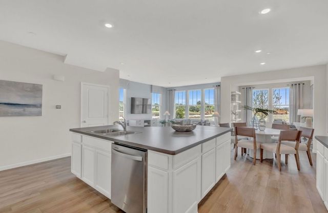 2256 Horseshoe Circle 9104, Naperville, IL 60564