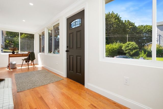 21 Vista St, Melrose, MA 02176