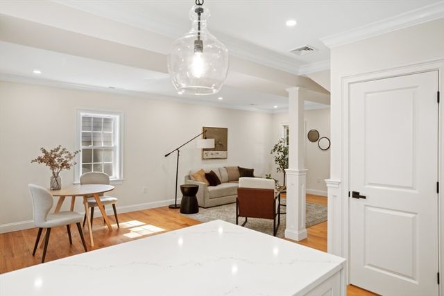21 Vista St, Melrose, MA 02176
