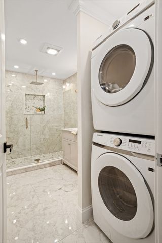 21 Vista St, Melrose, MA 02176