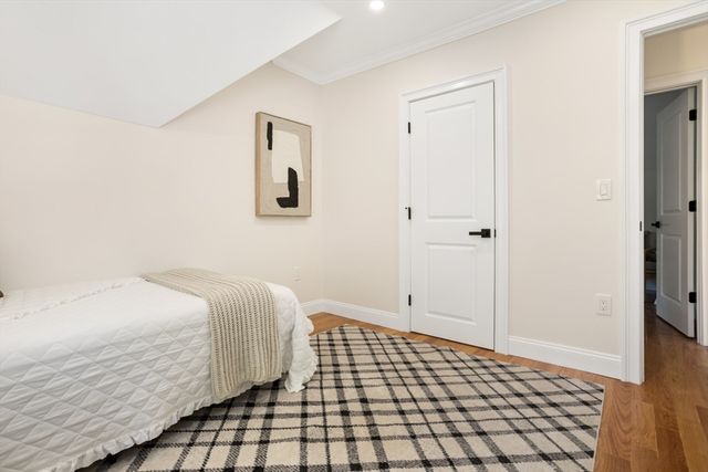 21 Vista St, Melrose, MA 02176