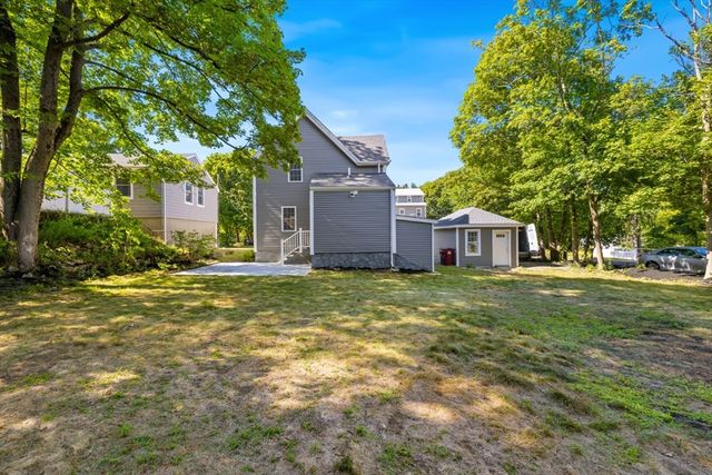 21 Vista St, Melrose, MA 02176