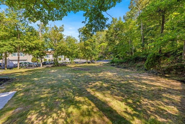 21 Vista St, Melrose, MA 02176