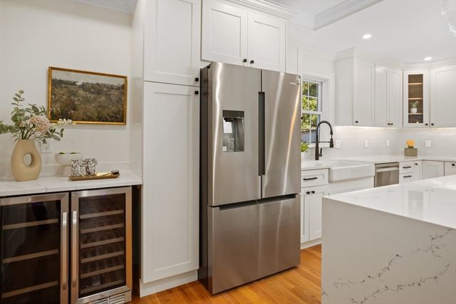 21 Vista St, Melrose, MA 02176