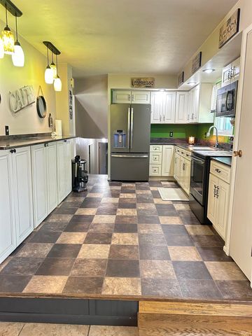 1237 Hampshire Drive, South Bend, IN 46614