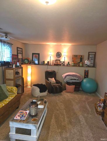 1237 Hampshire Drive, South Bend, IN 46614