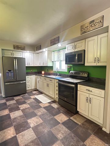1237 Hampshire Drive, South Bend, IN 46614