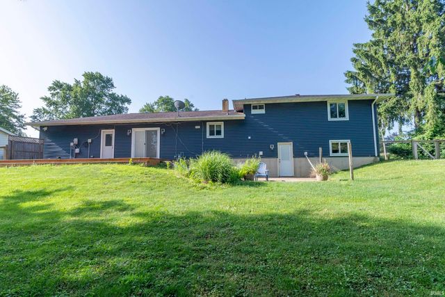 1237 Hampshire Drive, South Bend, IN 46614