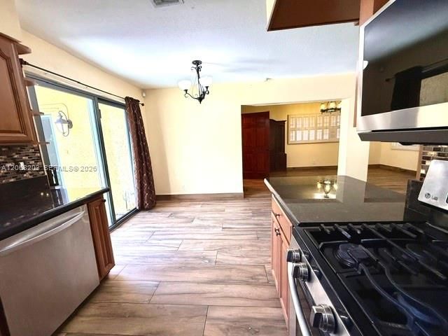 1124 NE 7th Street, Hallandale Beach, FL 33009