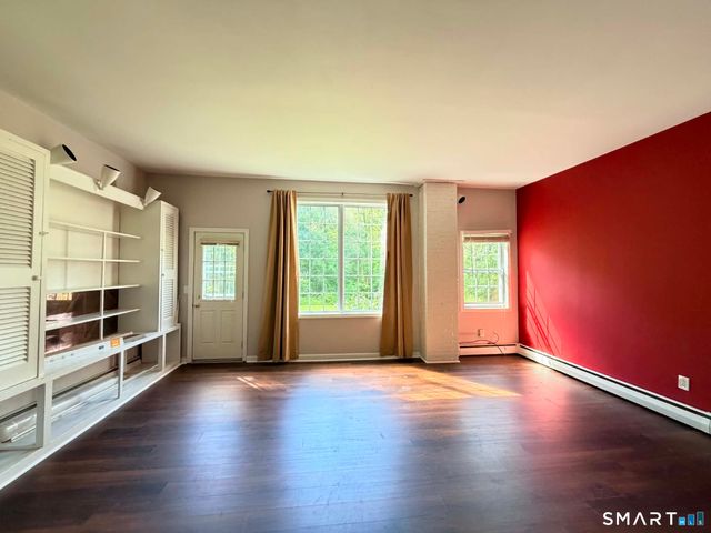 183 Sugar Street A, Newtown, CT 06470