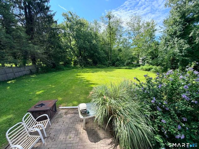 183 Sugar Street A, Newtown, CT 06470